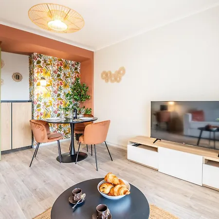 Au Calme De L'Iris - Clim - Garage - Wifi - Tramway Apartment Avignon Exterior photo