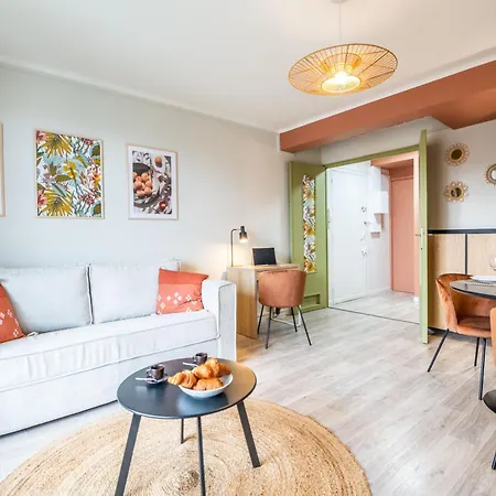 Au Calme De L'Iris - Clim - Garage - Wifi - Tramway Apartment Avignon Exterior photo